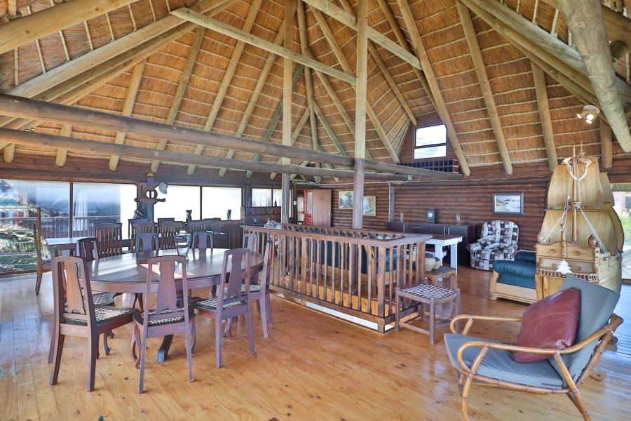 10 Bedroom Property for Sale in Dana Bay Western Cape